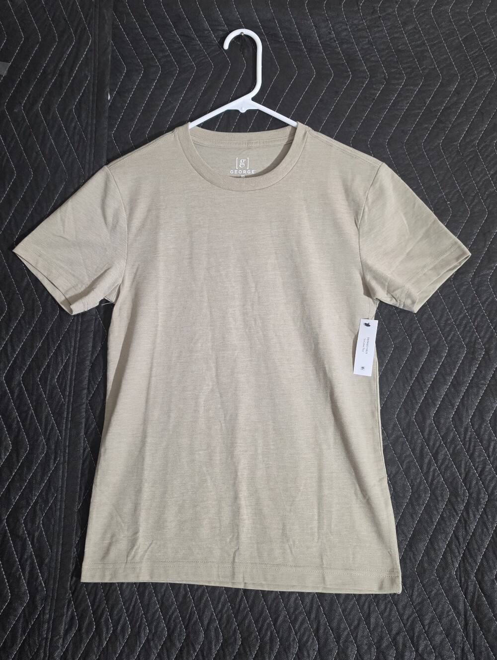 George Short-Sleeve Crew Neck T-Shirt in Khaki